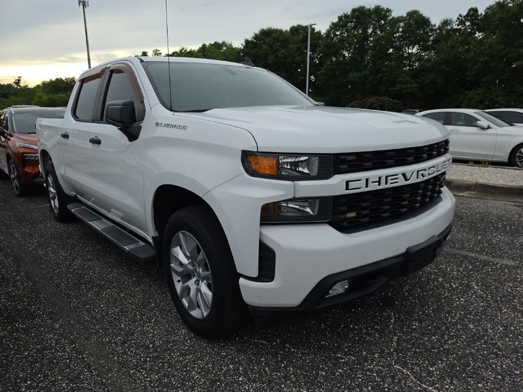 Used 2020 White Chevrolet Custom image 1