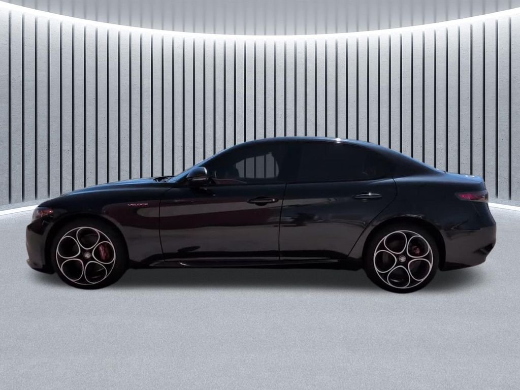 Used 2024 Black Alfa Romeo Veloce image 14
