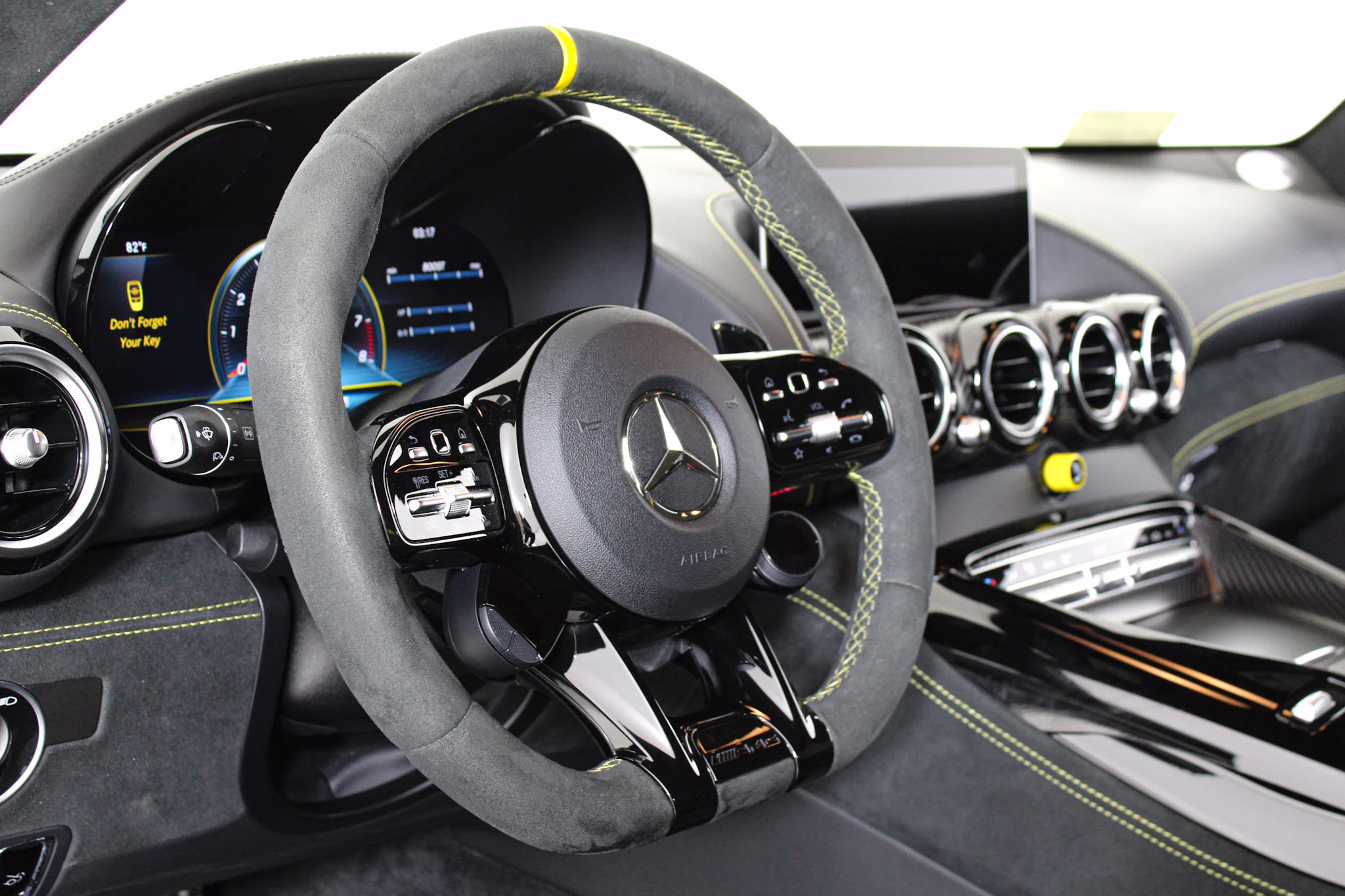 Used 2020 White Mercedes-Benz R PRO image 39