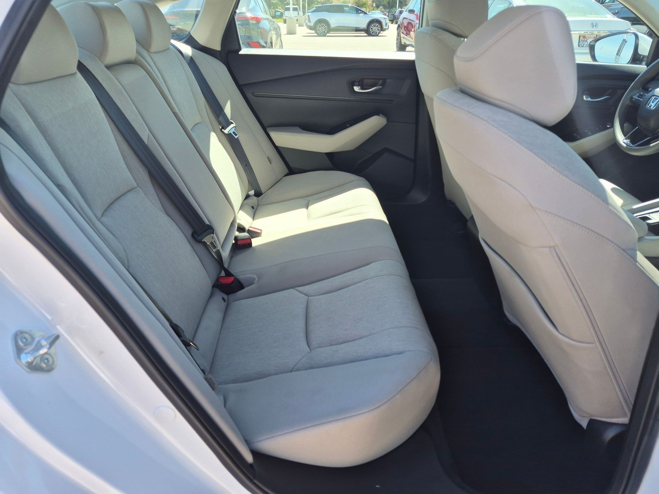 Certified Used 2023 Platinum White Pearl Honda EX image 27