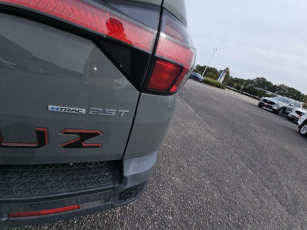 Used 2022 Gray Hyundai SEL Premium image 10