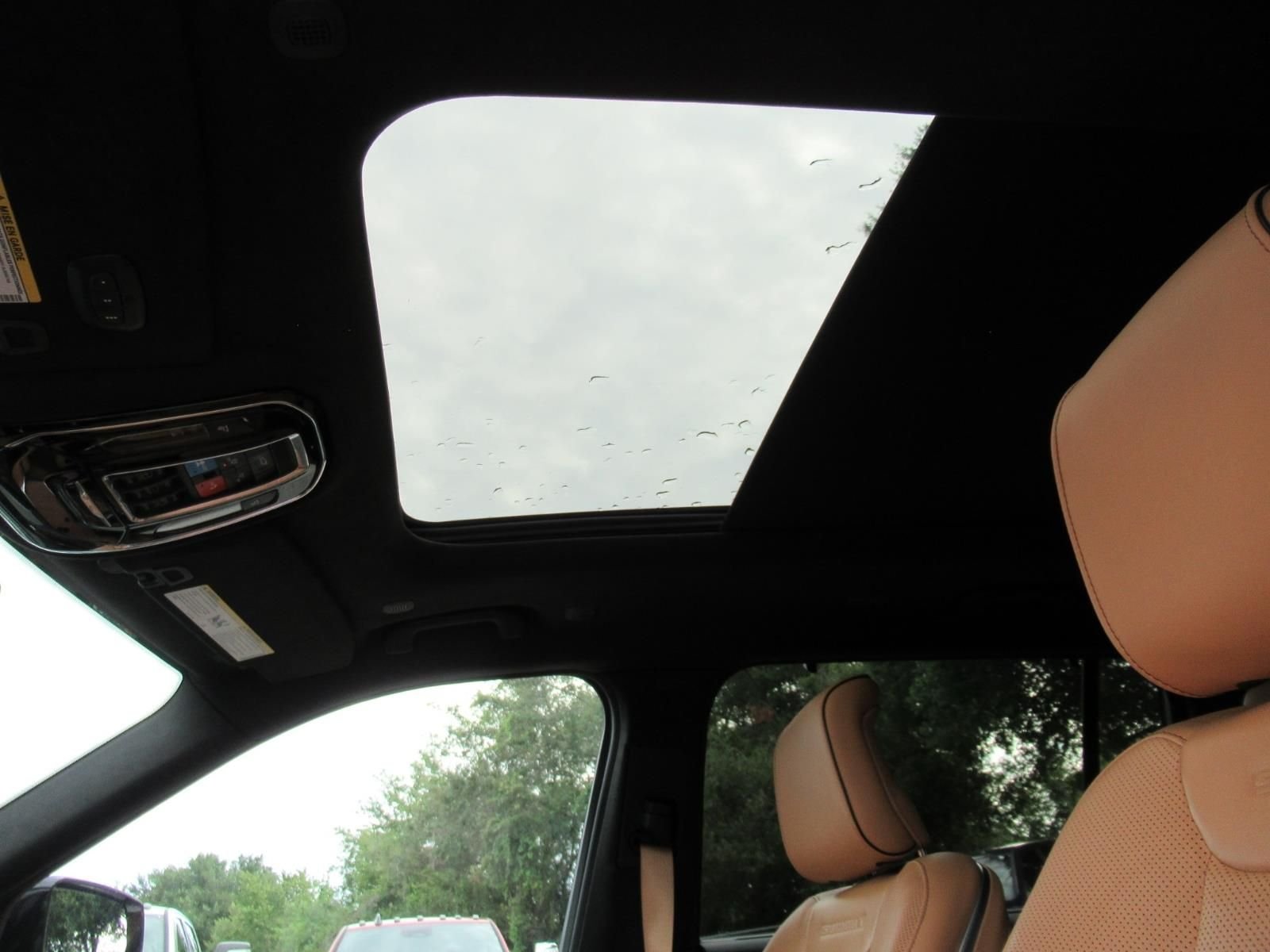 Used 2023 White Jeep Summit image 19