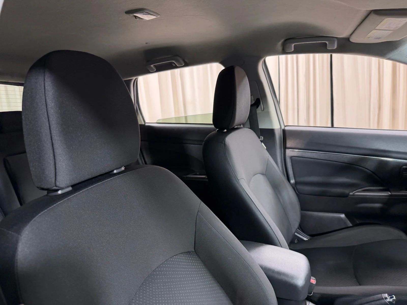 Used 2015  Mitsubishi ES image 43