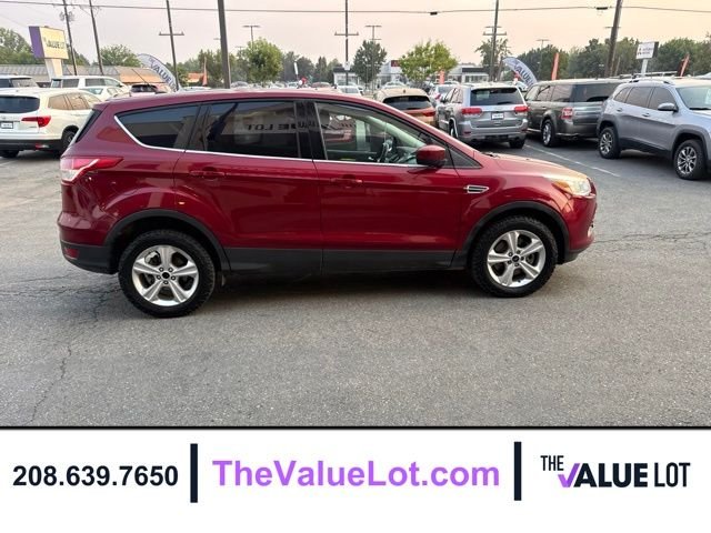 Used 2016 Red Ford SE image 3