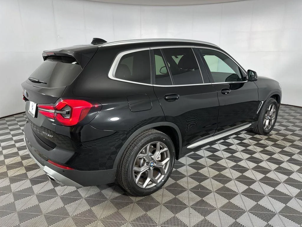 Used 2024 Jet Black BMW xDrive30i image 30