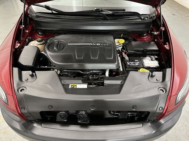Used 2015 Red Jeep Trailhawk image 19