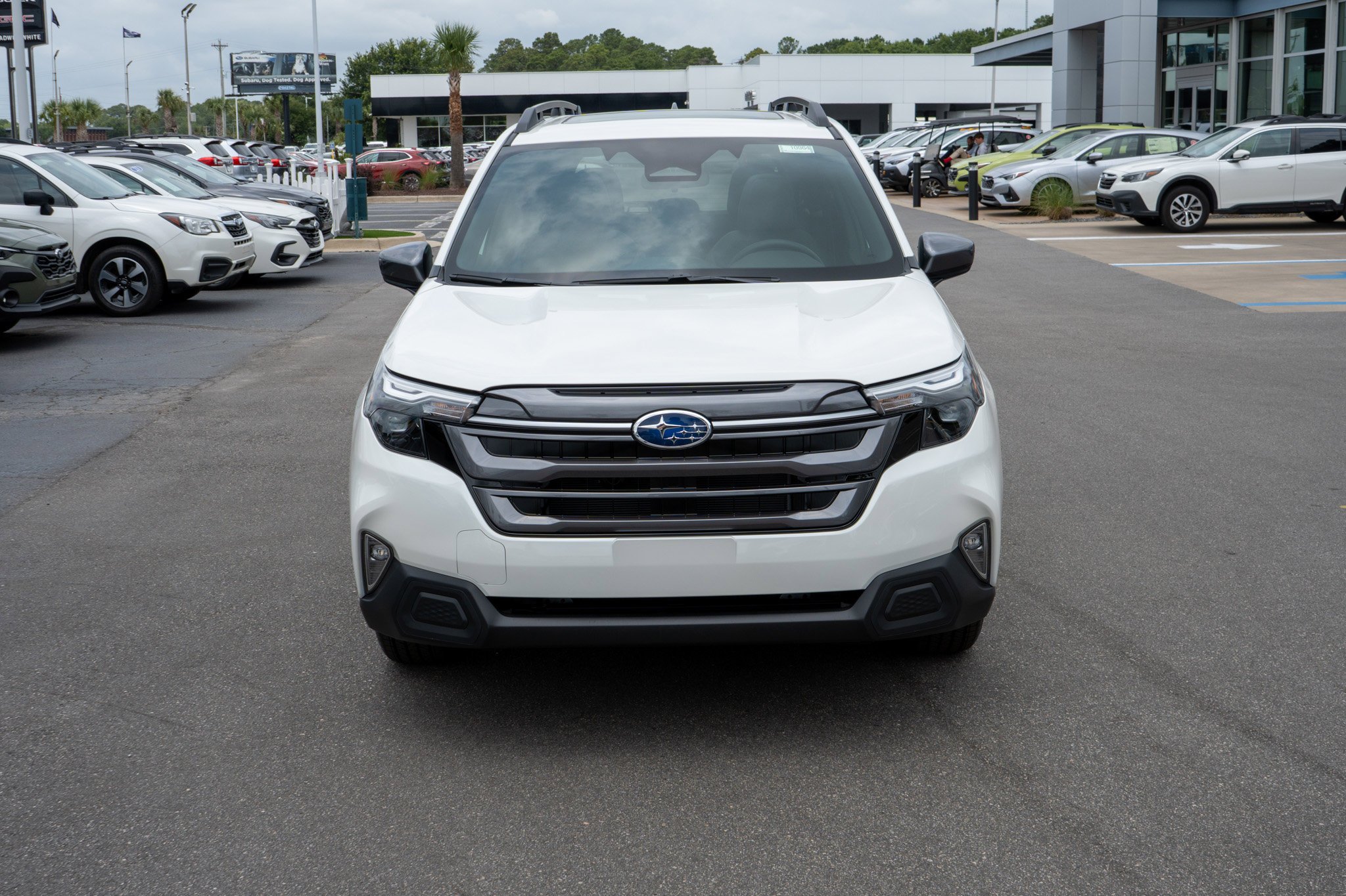 New 2026 CRYSTAL WHITE PEARL Subaru Premium image 8
