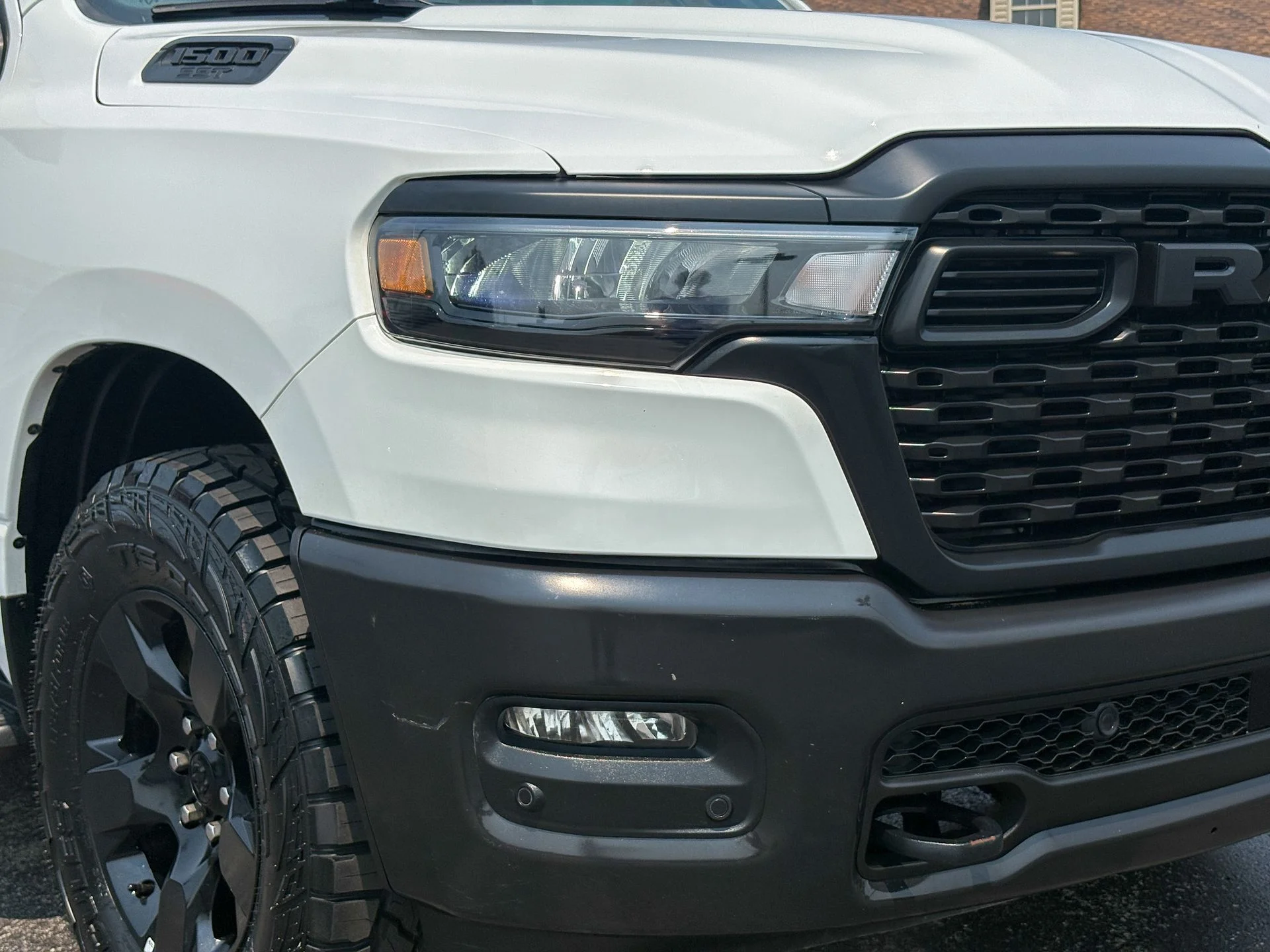 Used 2025 White Ram Warlock image 3