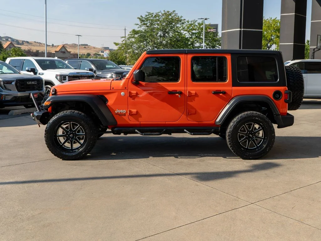 Used 2018 Orange Jeep Unlimited Sport S image 4