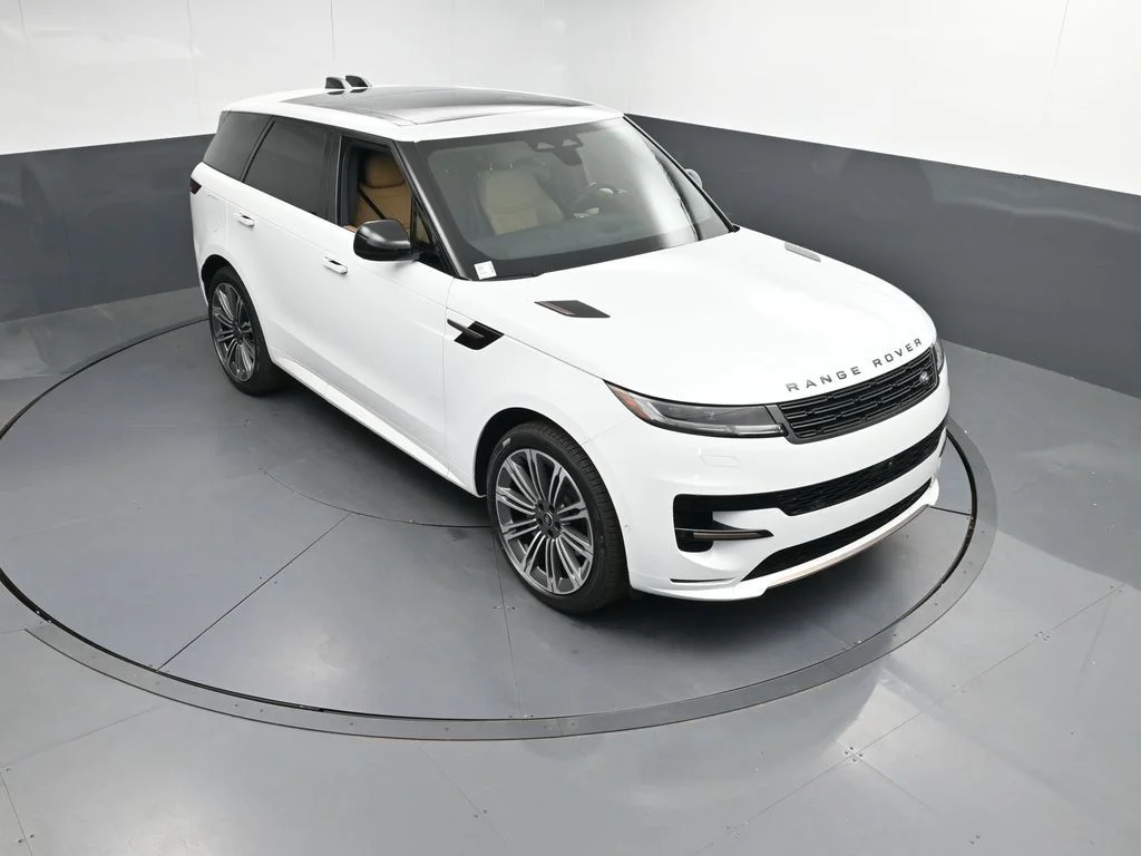 Certified Used 2025 White Land Rover Dynamic SE image 36