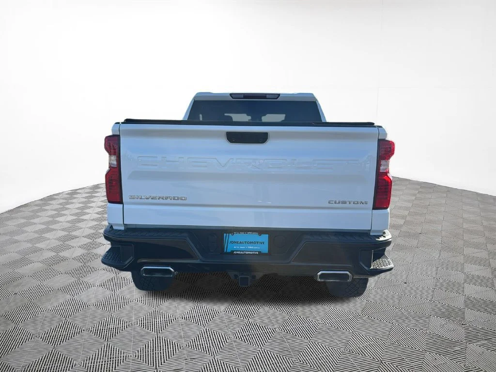 Used 2023 SUMMIT WHITE Chevrolet Custom Trail Boss image 10