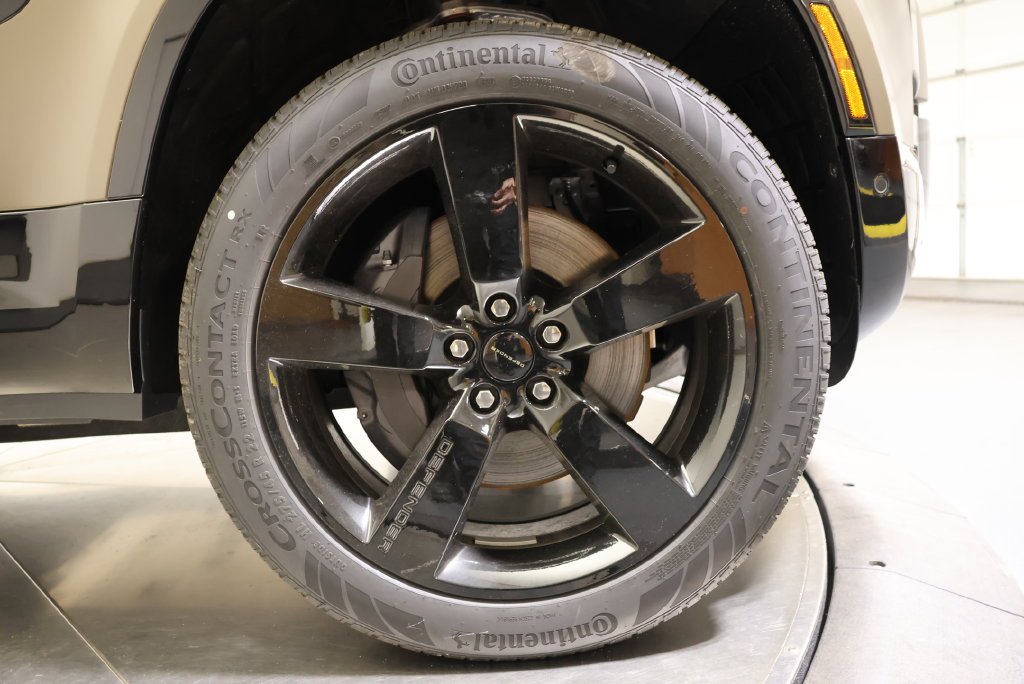 New 2026 Gondwana Stone Metallic Land Rover X-Dynamic SE image 12