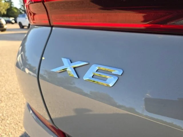Used 2025 Brooklyn Grey Metallic BMW xDrive40i image 9