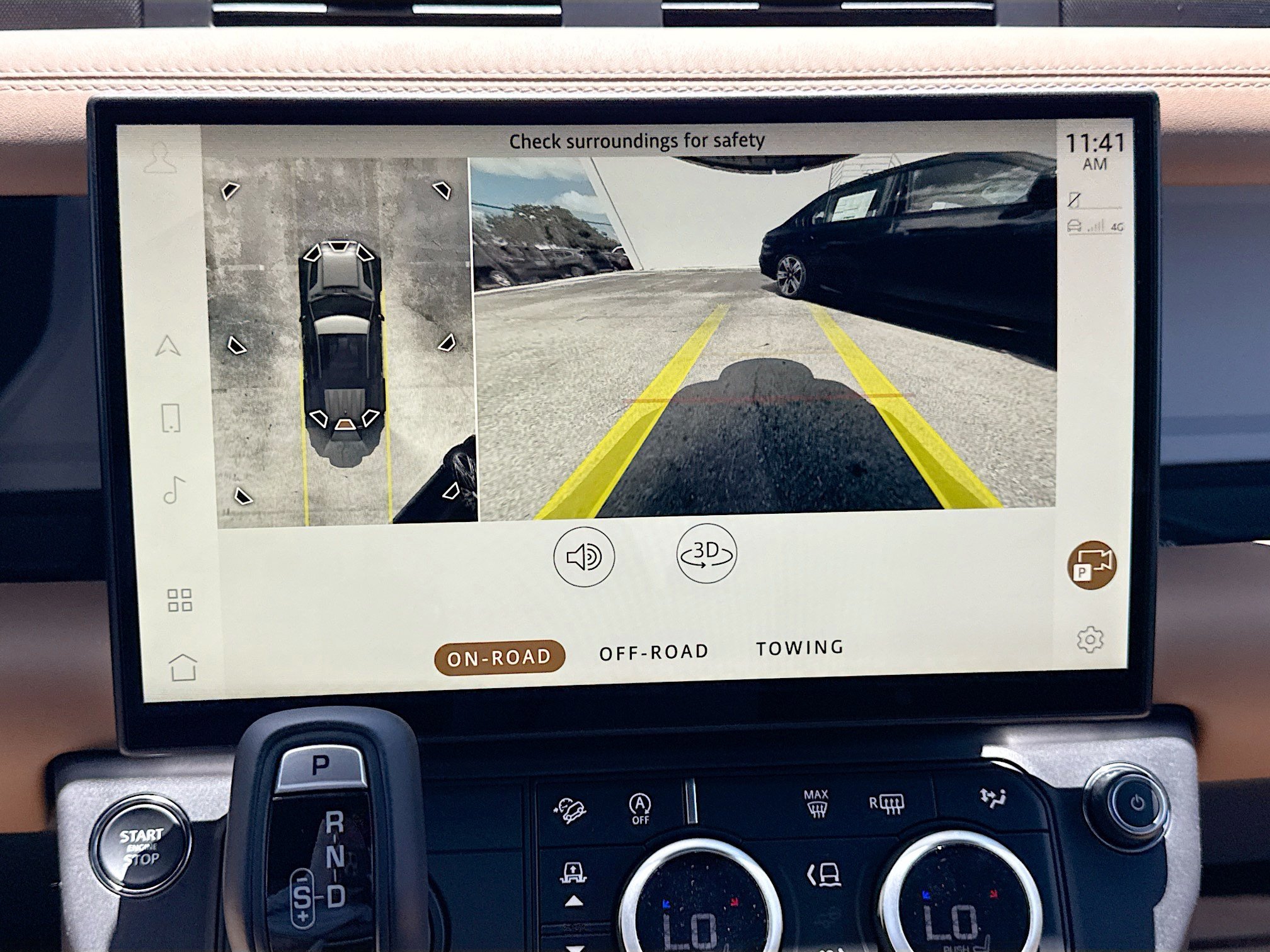 New 2026 Santorini Black Land Rover X-Dynamic SE image 34