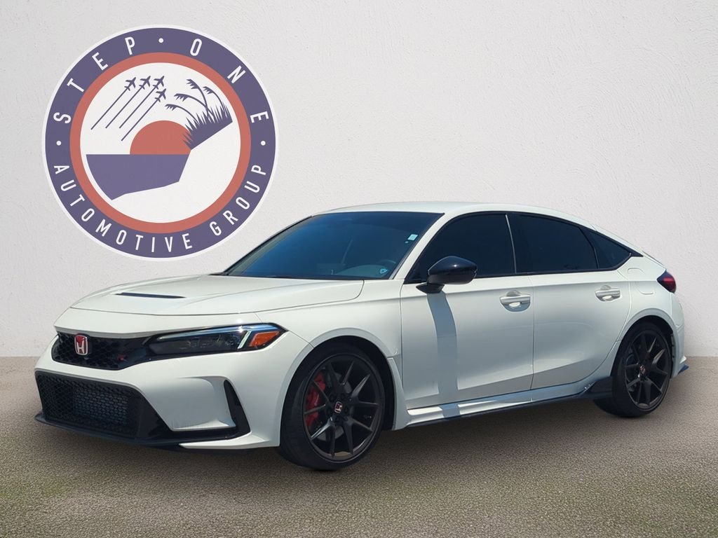 Used 2025  Honda  image 1