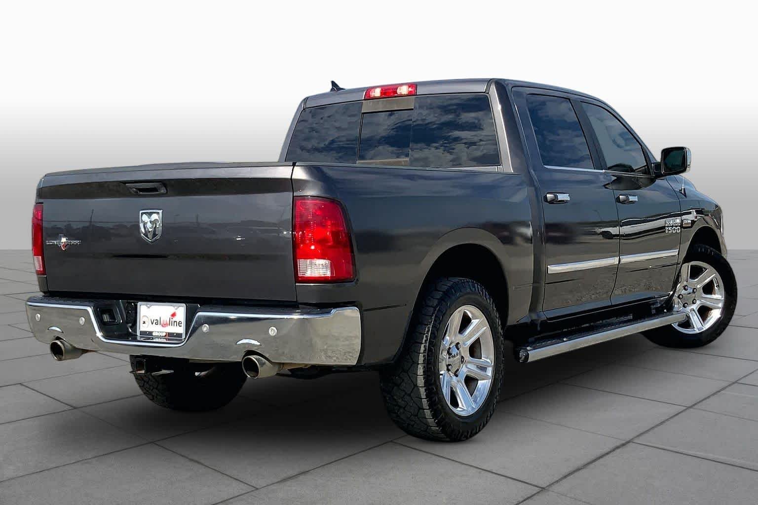 Used 2017 Granite Crystal Metallic Clearcoat Ram Lone Star Silver image 13