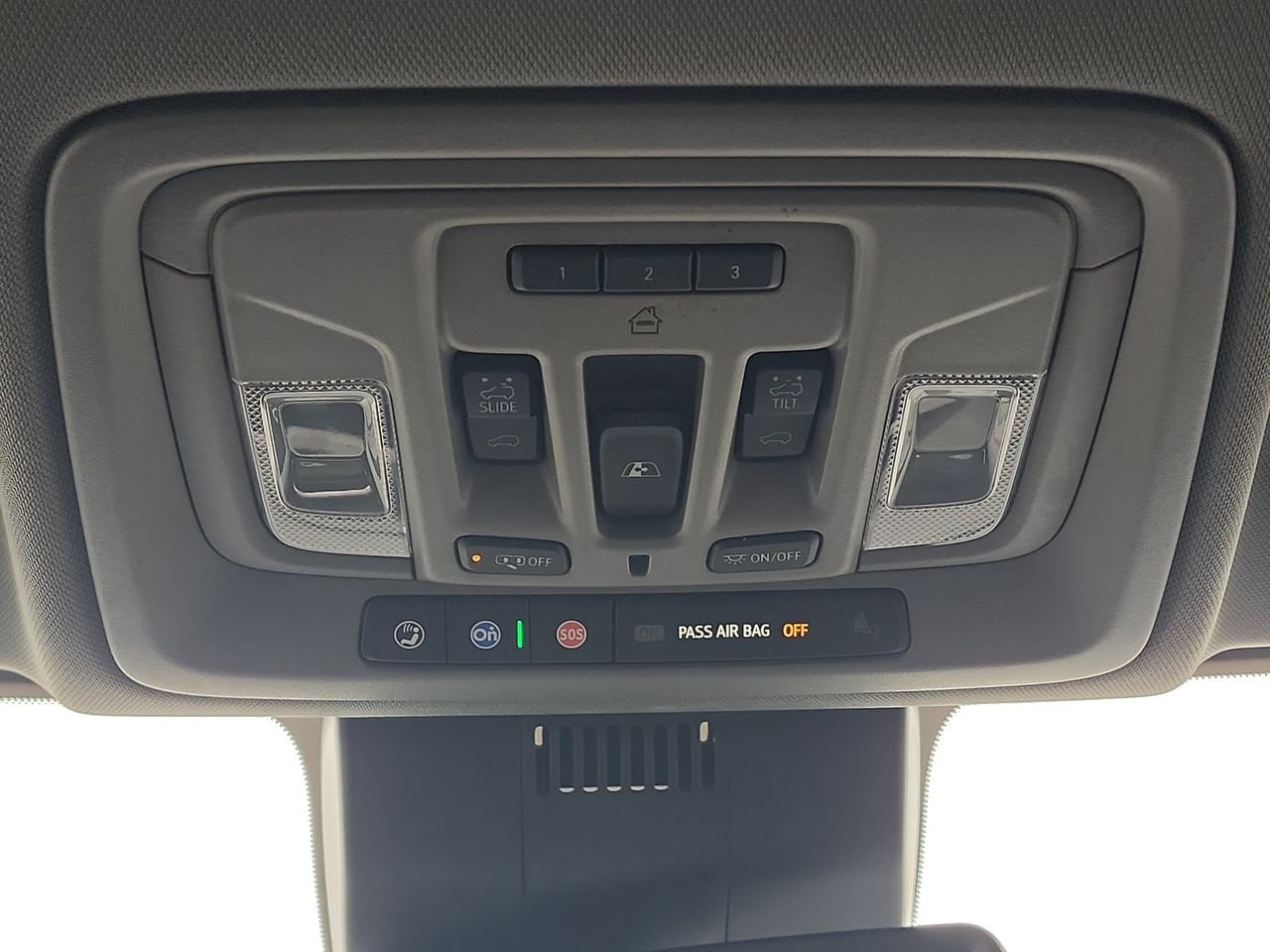 Used 2022 Blue GMC SLT image 27