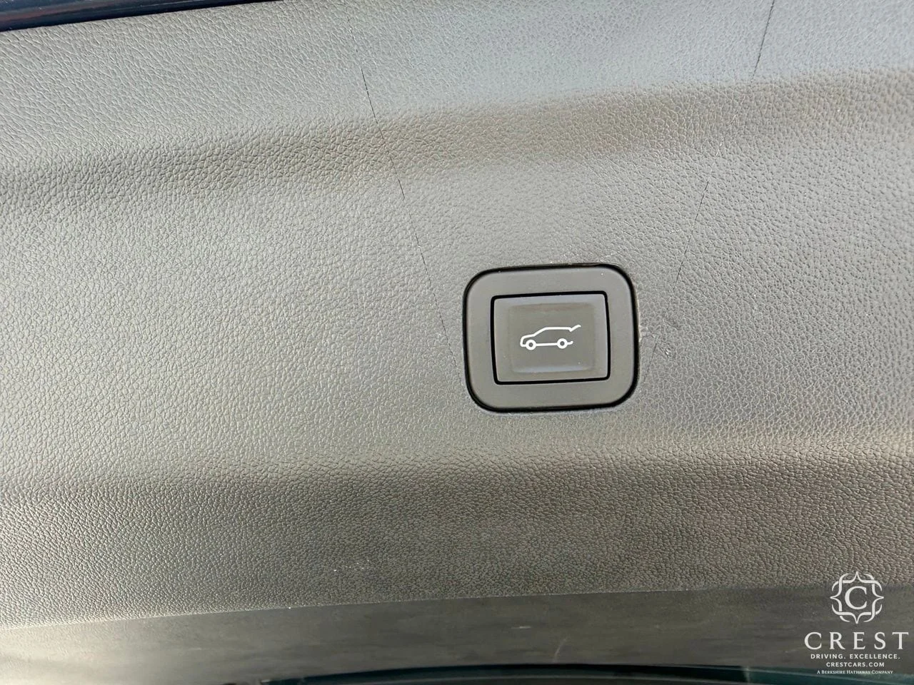 Used 2025 Onyx Black GMC Denali image 26