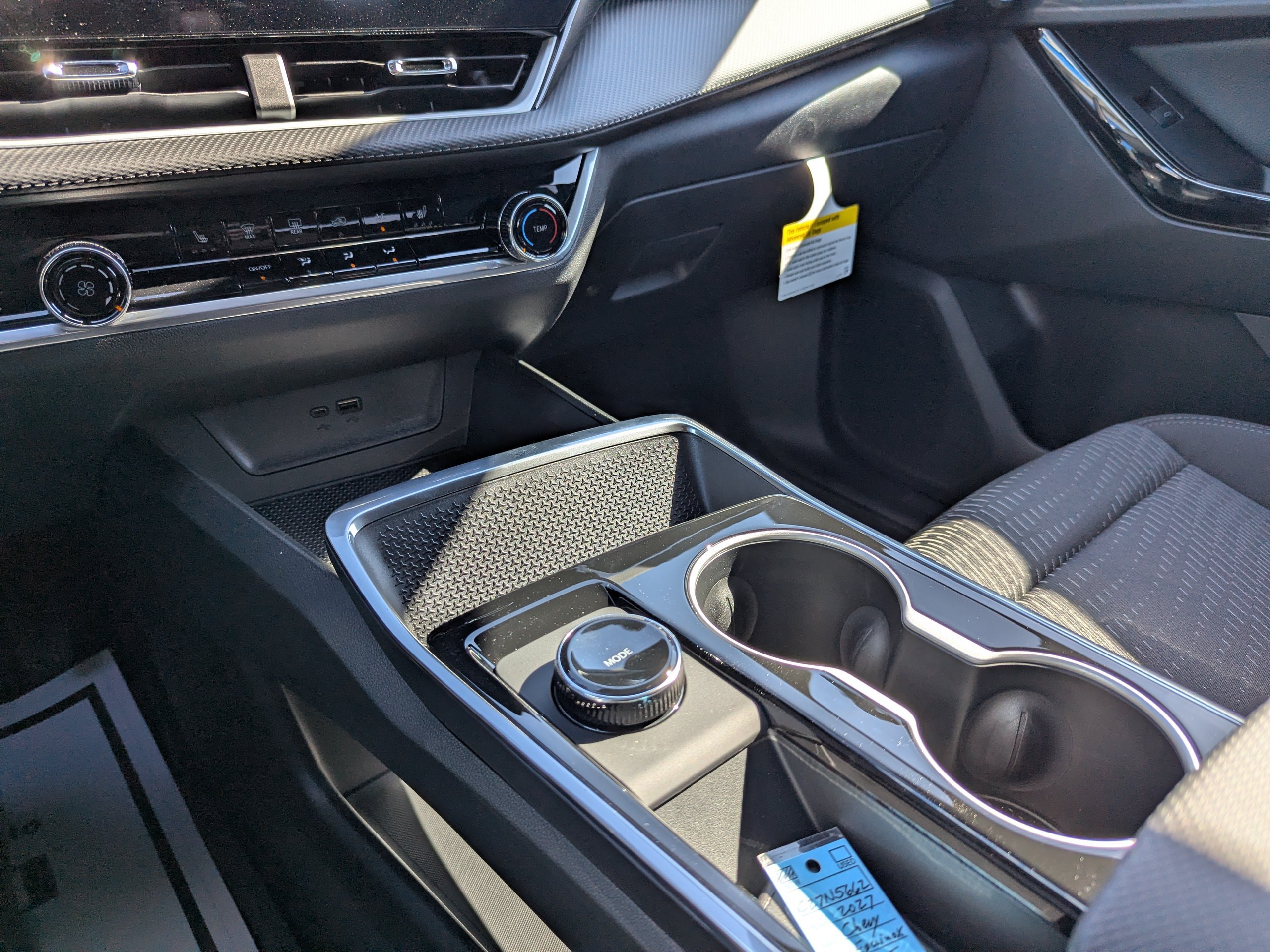 2027 Chevrolet Equinox LT - Photo 24