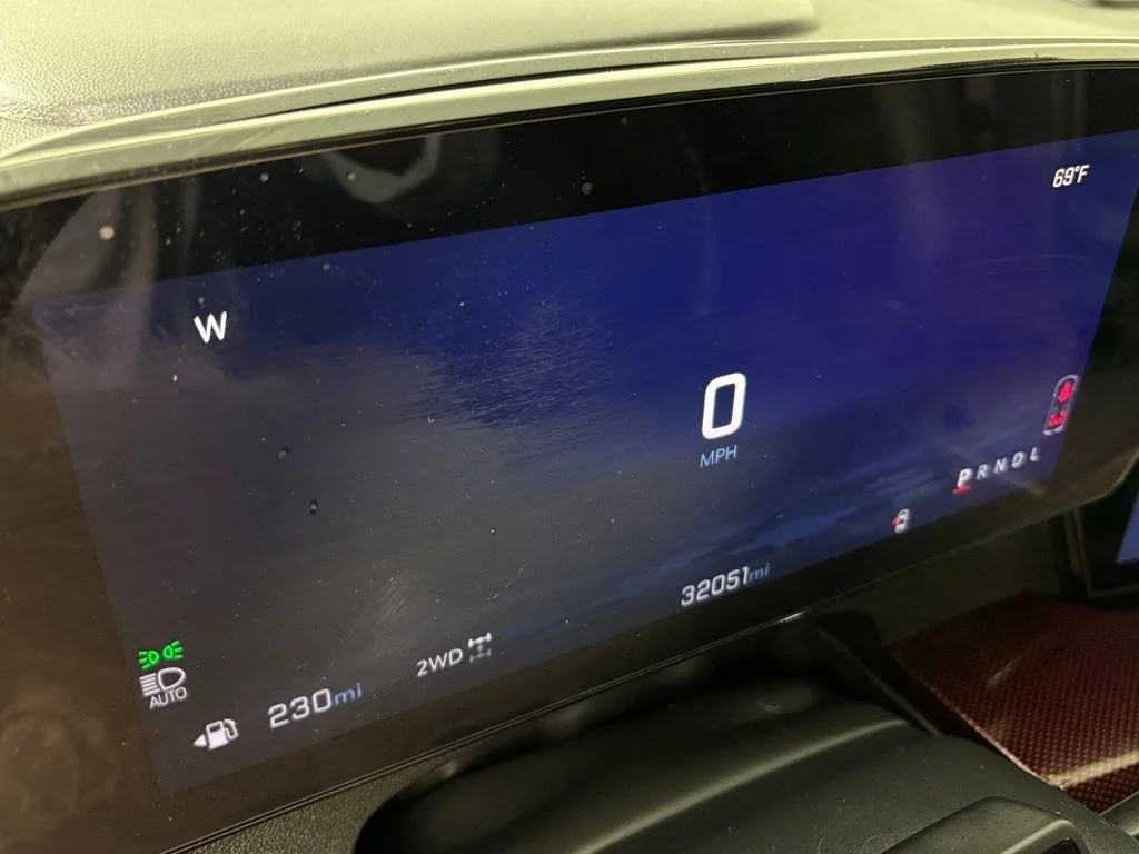 Used 2024 Gray Chevrolet Z71 image 25