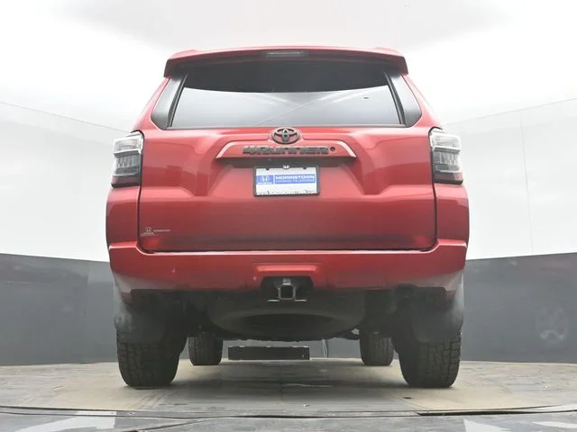 Used 2018 Barcelona Red Metallic Toyota SR5 image 46