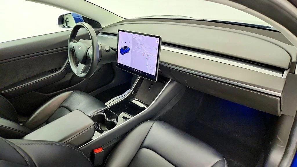 Used 2018 Deep Blue Metallic Tesla Long Range Battery RWD w/ 19