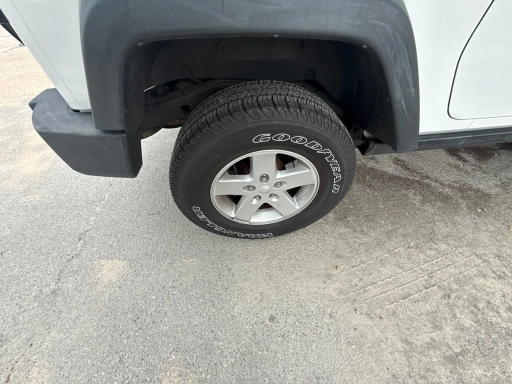 Used 2013 White Jeep Sport image 11