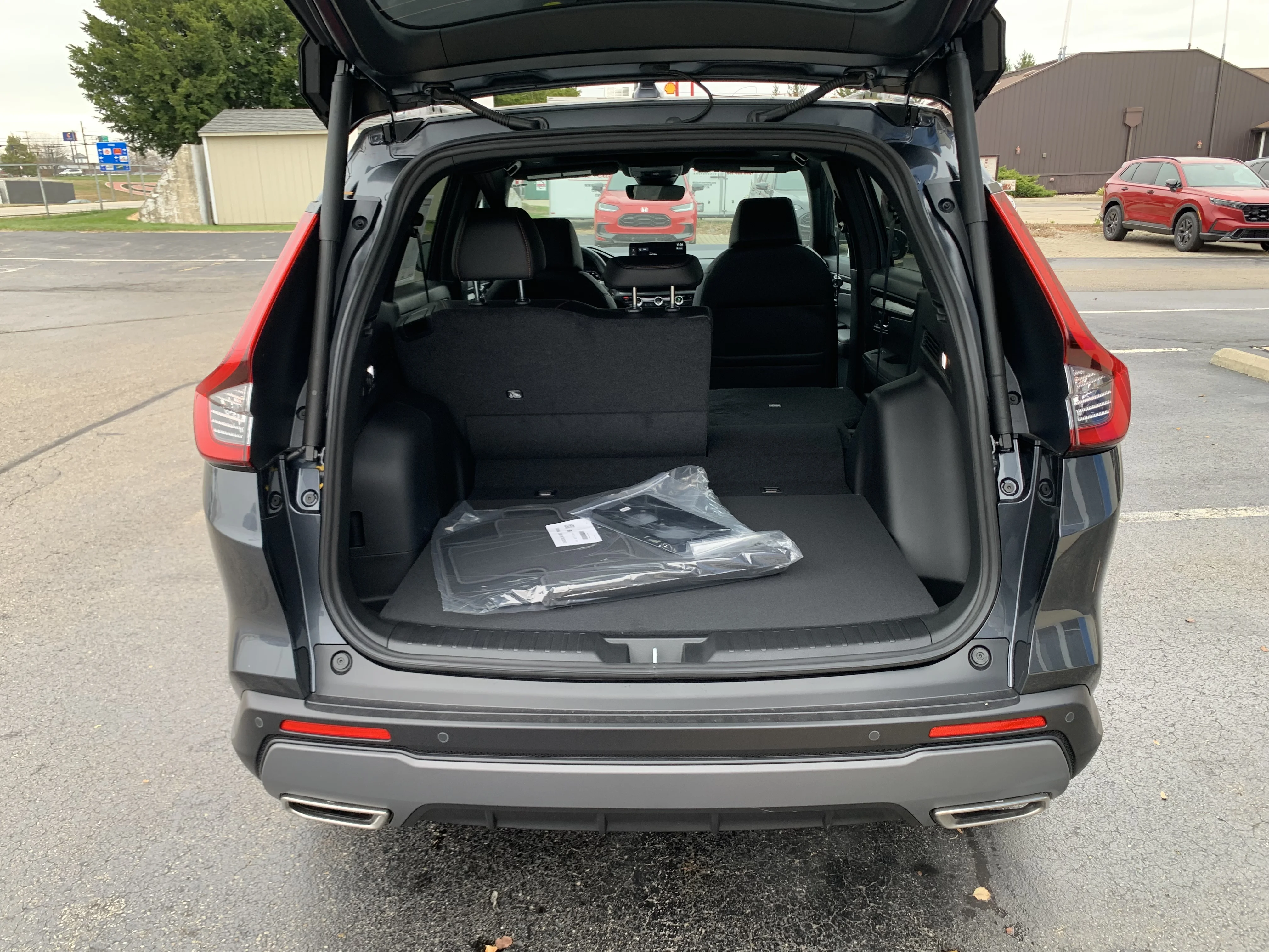 Certified Used 2026 METEORITE GRAY Honda Sport-L image 17