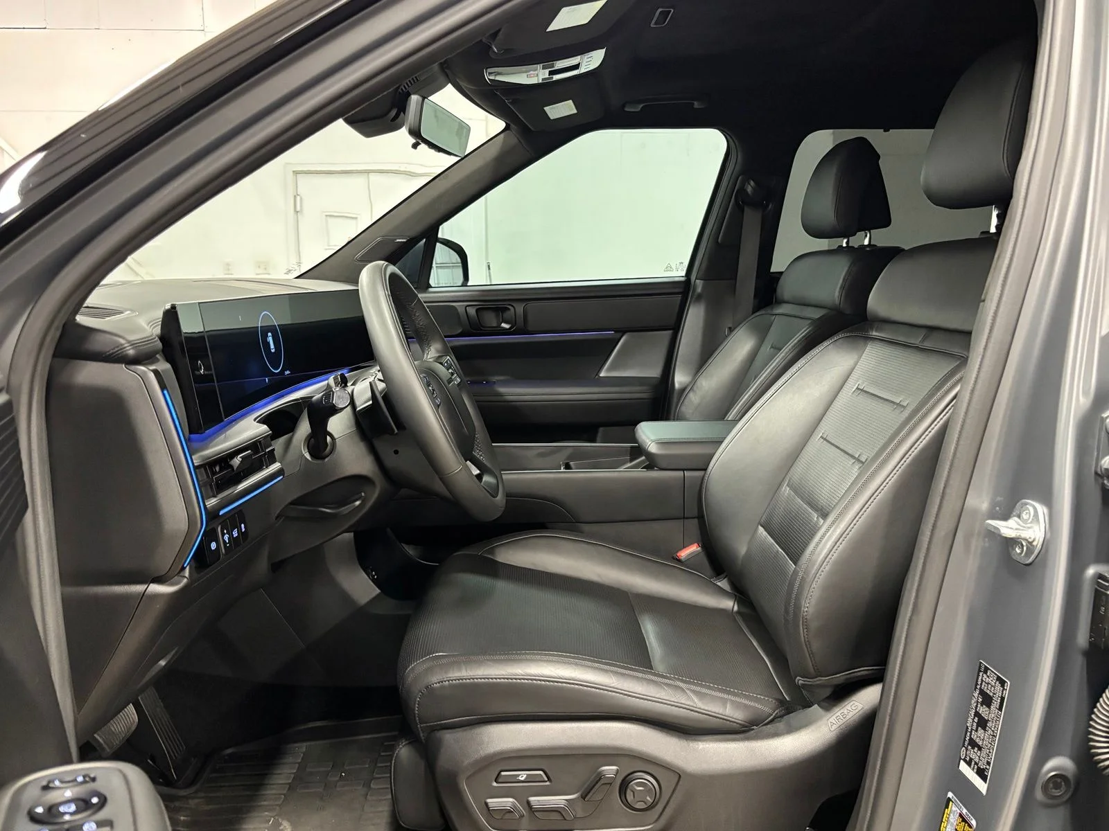 Used 2024 Gray Hyundai Calligraphy image 17