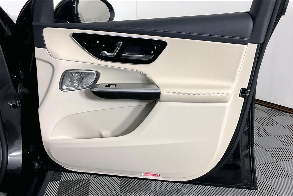2024 Mercedes-Benz GLC GLC 300 - Photo 15