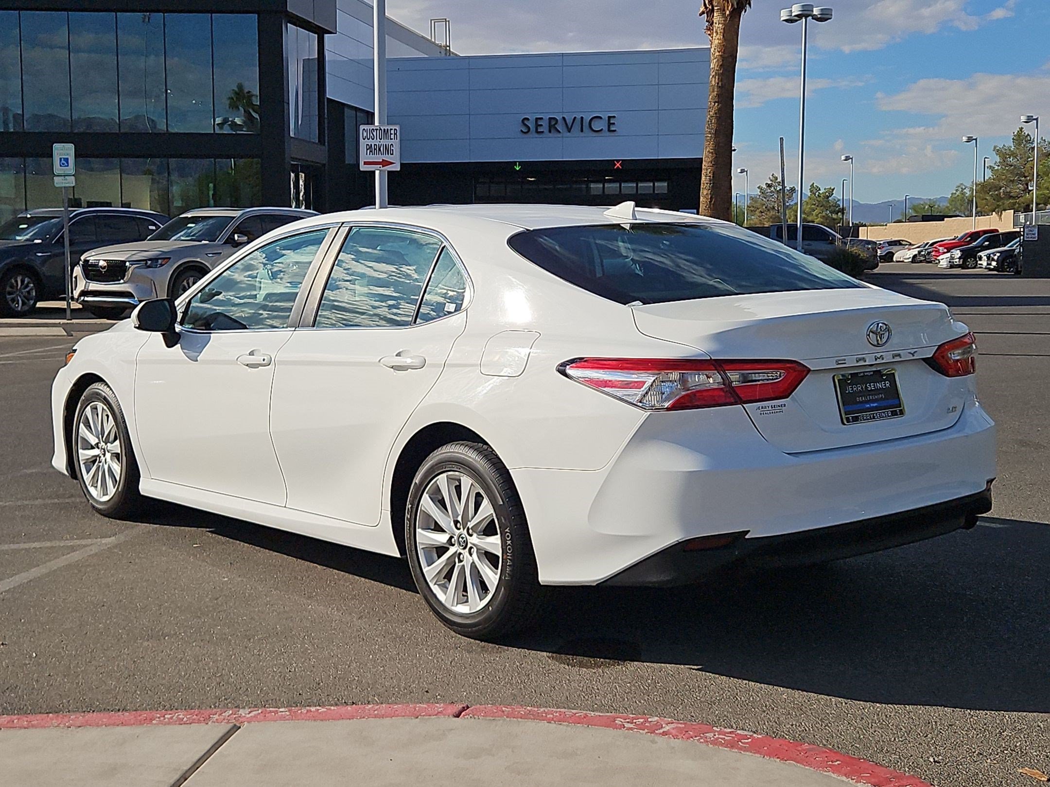 Used 2019 White Toyota LE image 3