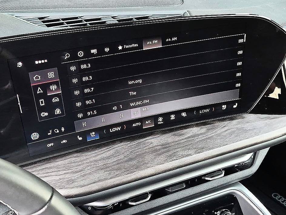 Used 2025 Black Audi Premium Plus image 21