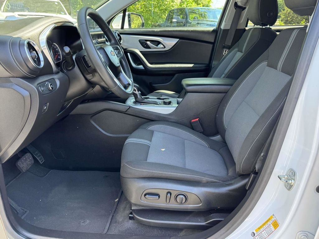 Used 2023 White Chevrolet LT image 21