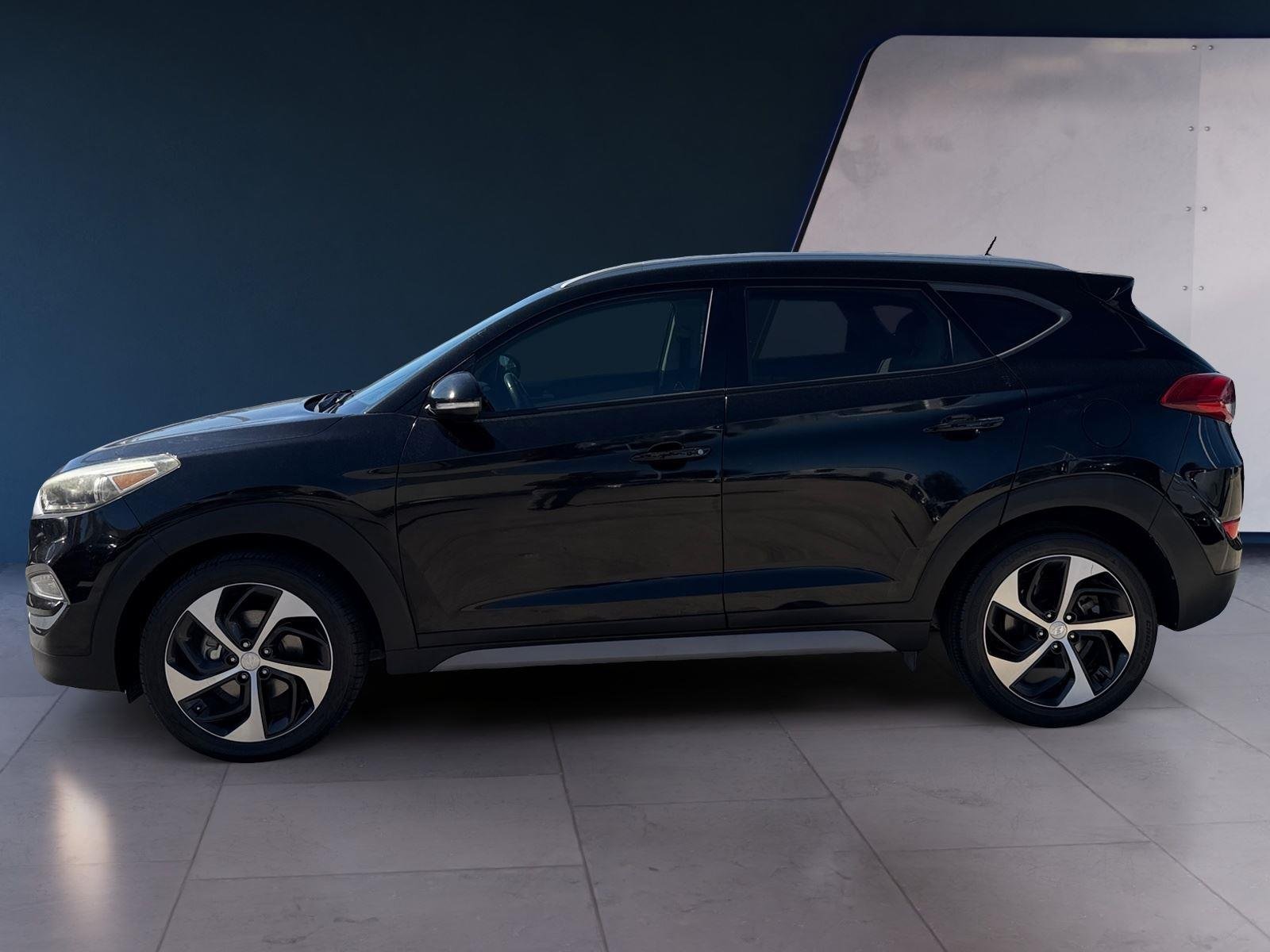 Used 2017 Hyundai Tucson Sport with VIN KM8J33A22HU479471 for sale in Laredo, TX