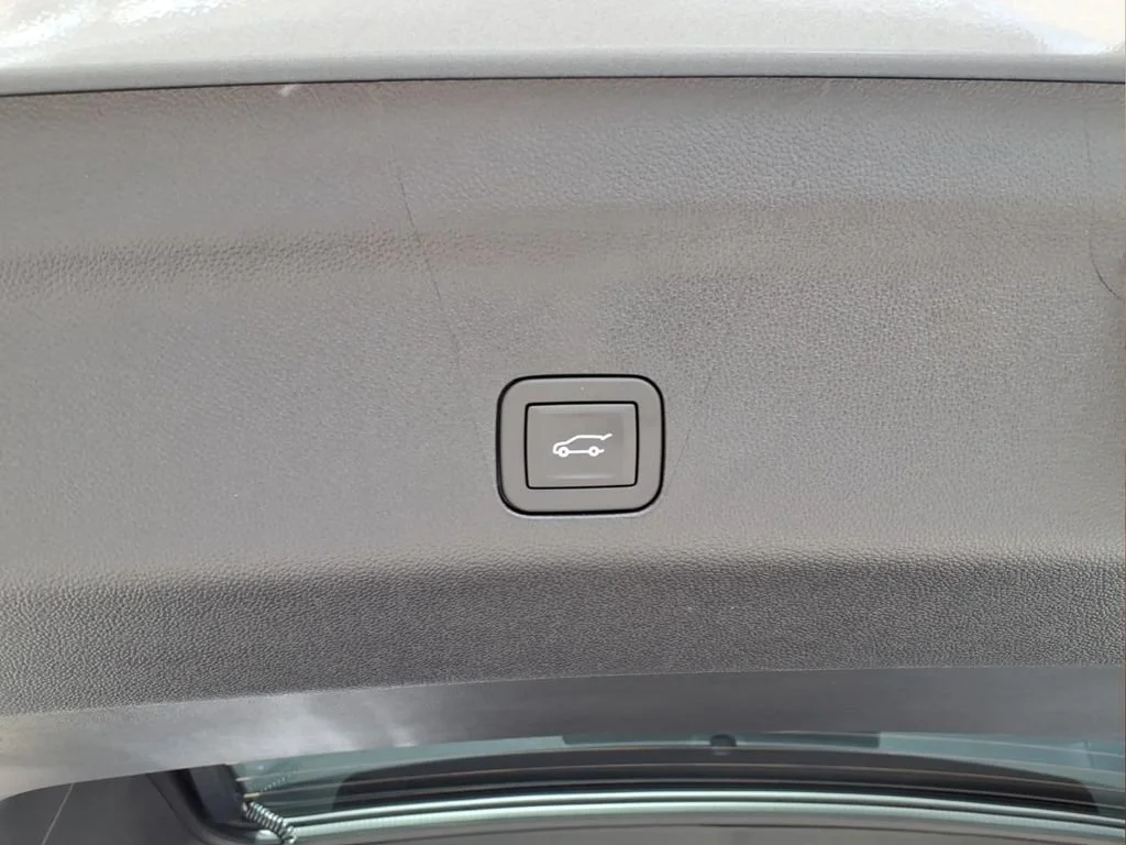 New 2026 Sterling Gray Metallic Chevrolet Premier image 33