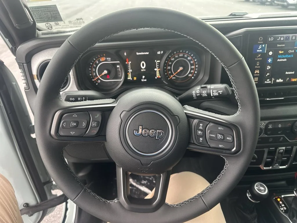 New 2027 Earl Clearcoat Jeep Sport S image 21