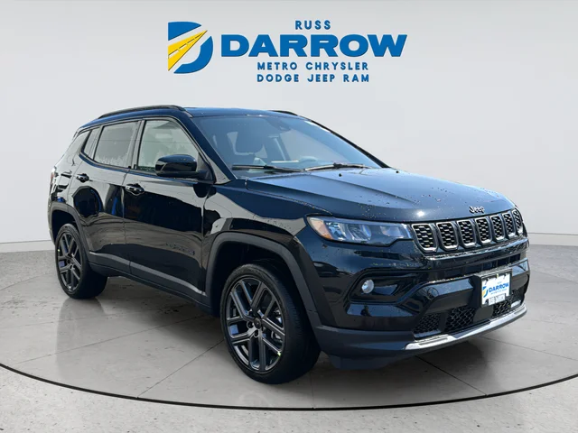 New 2026 Diamond Black Crystal Pearl-Coat Exterior Paint Jeep Limited image 7