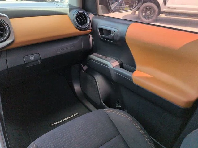 Used 2018 Gray Toyota SR5 image 16