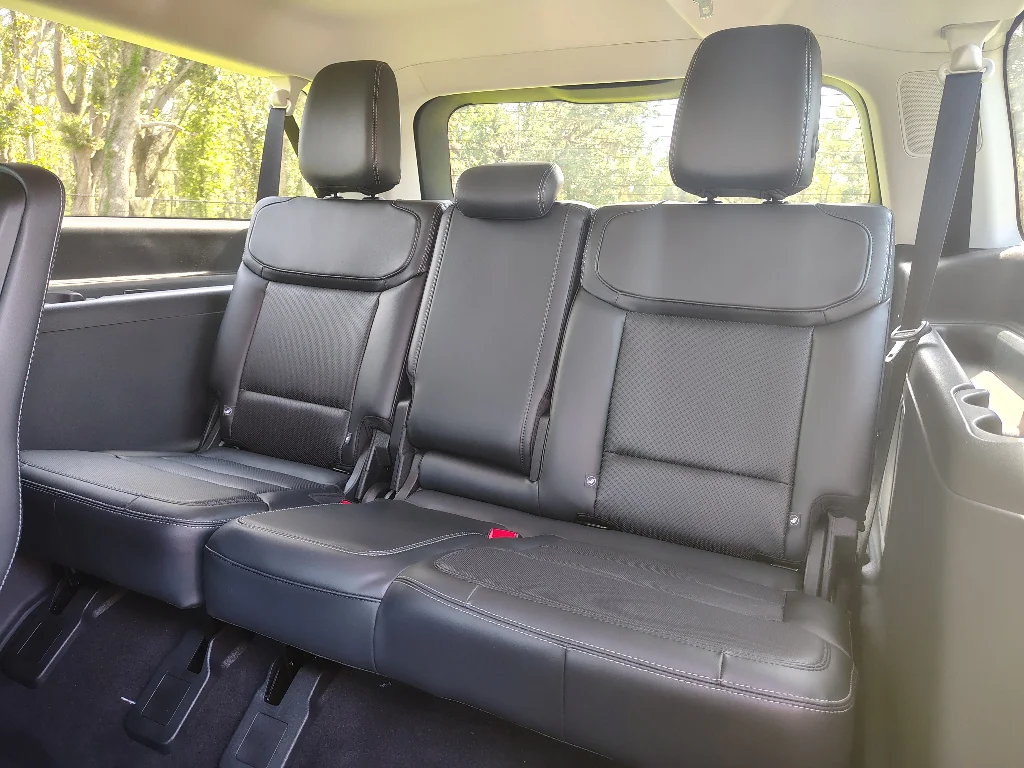 New 2027 Agate Black Metallic Ford MAX Platinum image 14