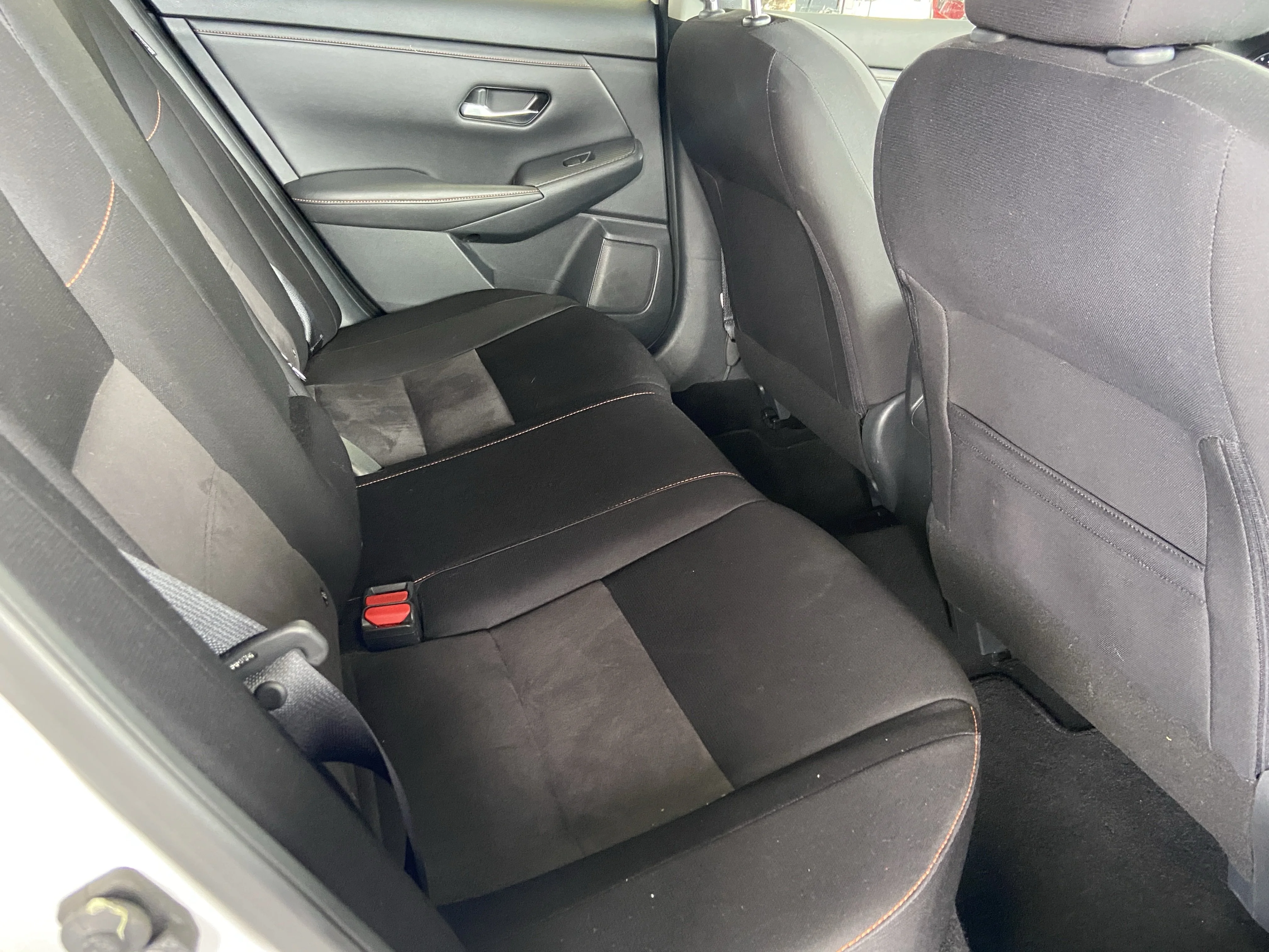 Used 2020 Aspen White Tricoat Nissan SR image 27