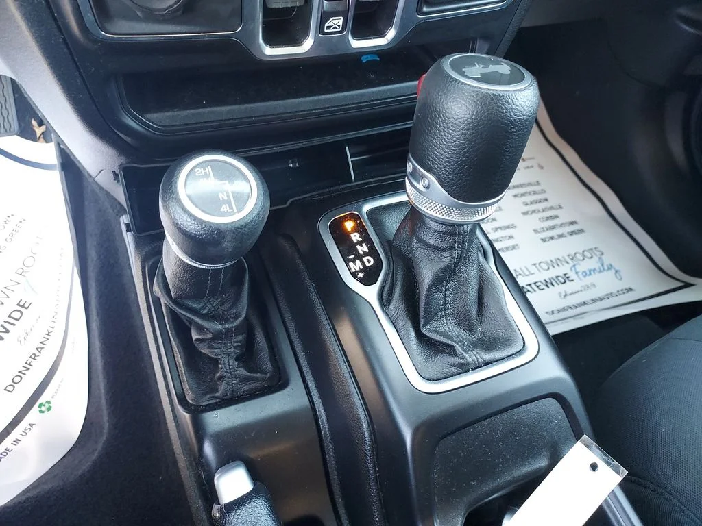 Used 2021 Black Jeep Unlimited Islander image 25