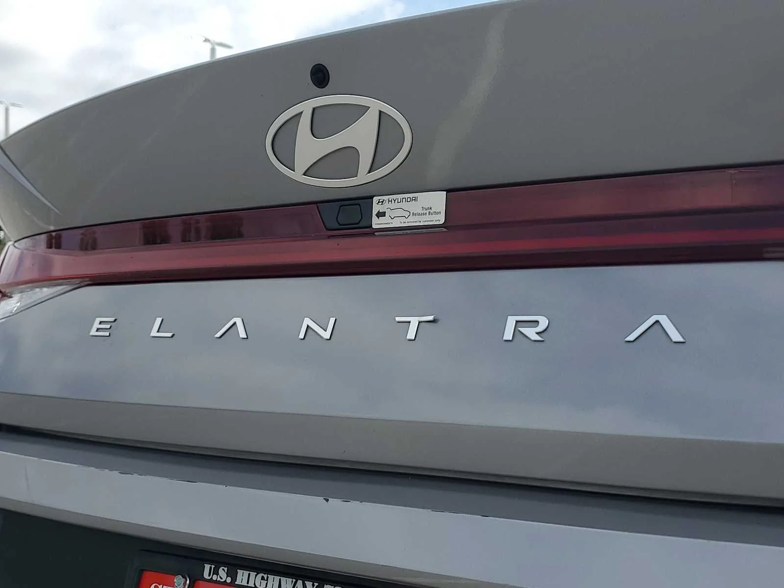 Used 2025 Fluid Metal Hyundai SEL Convenience image 7