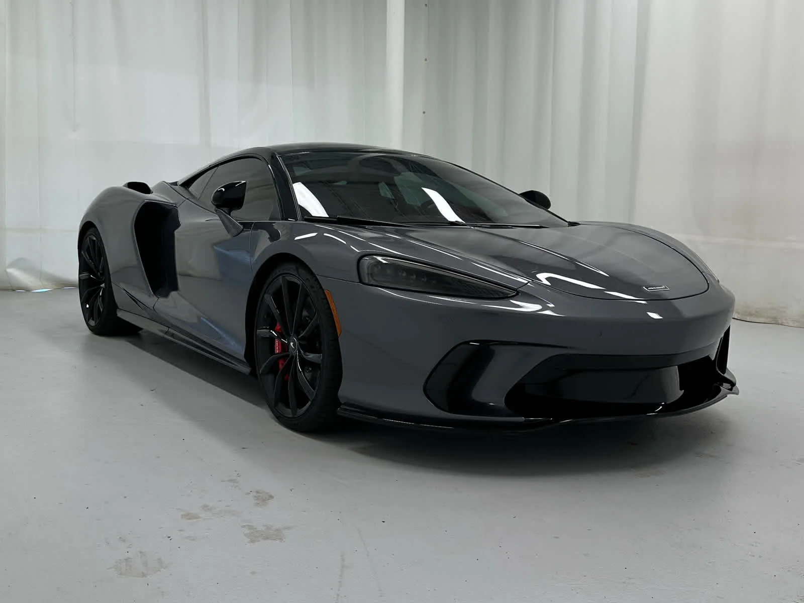 Used 2025 Anthracite McLaren  image 2