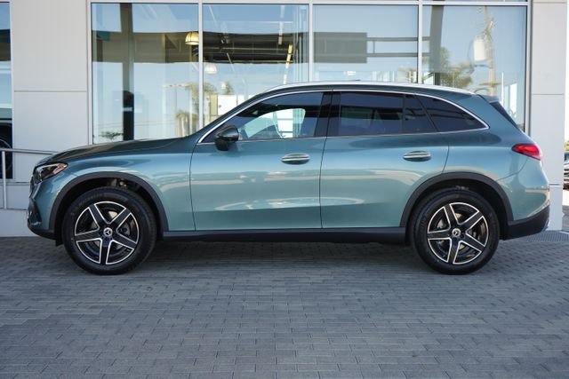 New 2026 Verde Silver Metallic Mercedes-Benz GLC 300 image 5