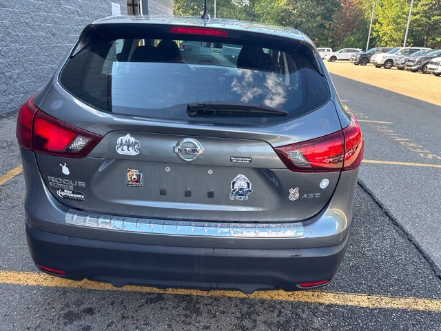 Certified Used 2019 Gun Metallic Nissan S image 6
