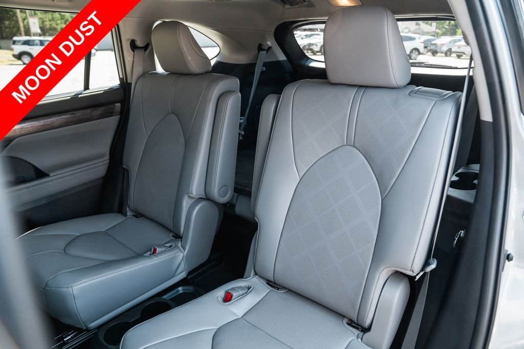 2024 Toyota Highlander Platinum - Photo 28