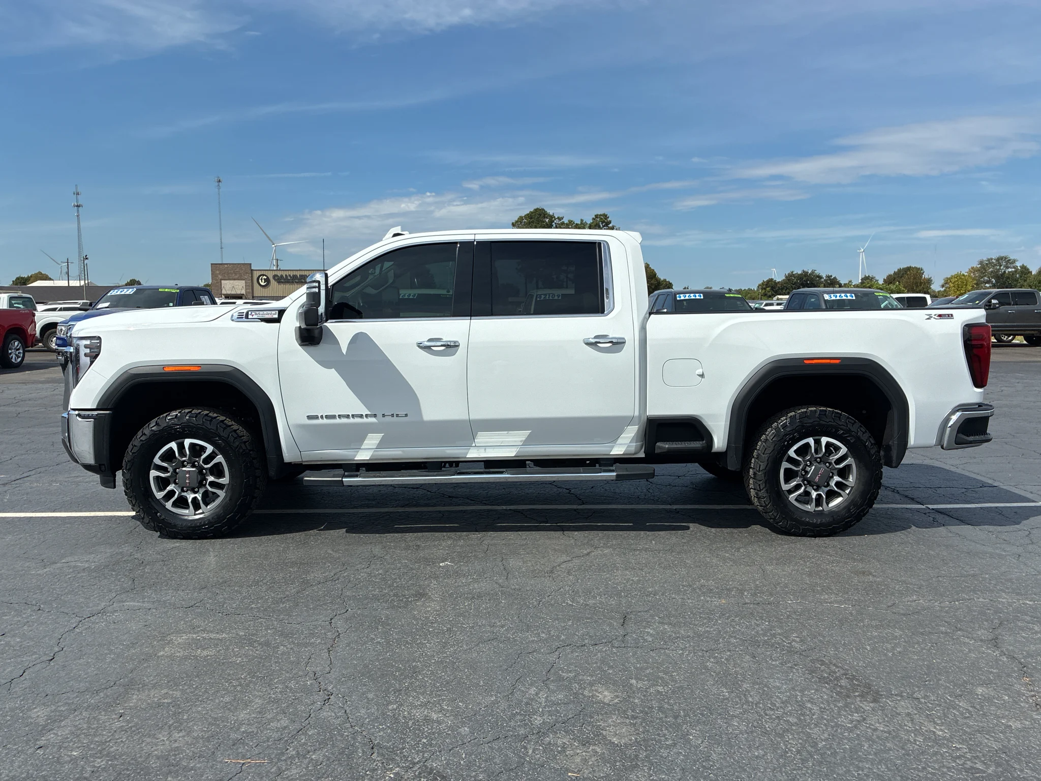 Used 2025 Summit White GMC SLT image 8