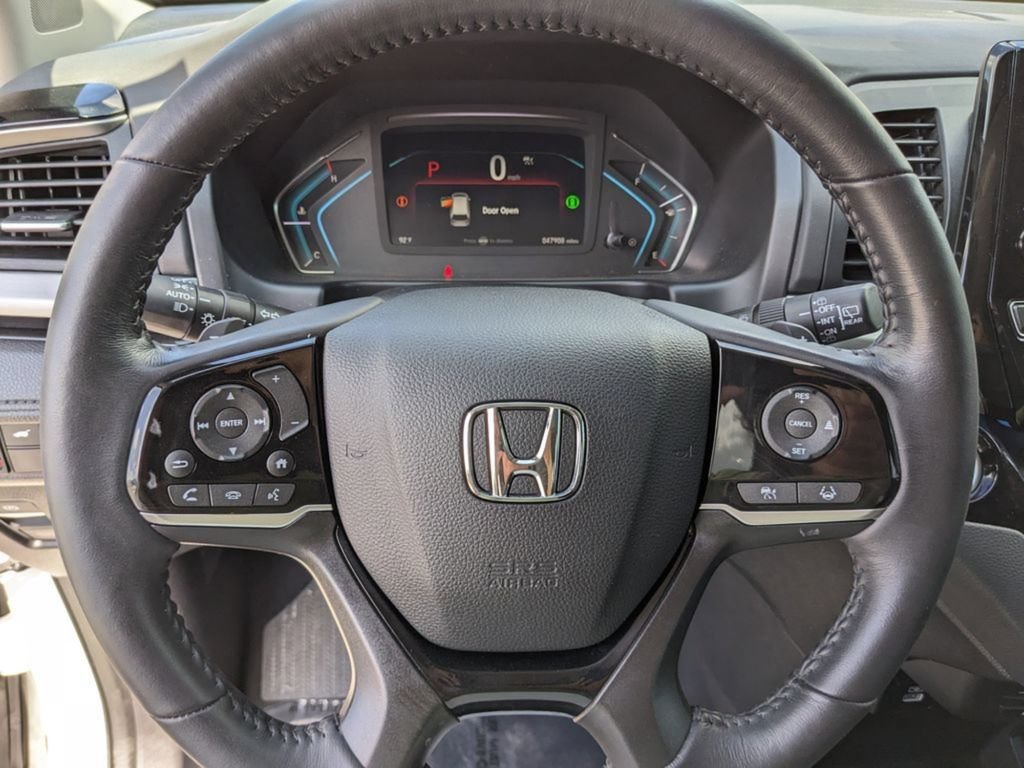 Used 2022 White Honda Touring image 30
