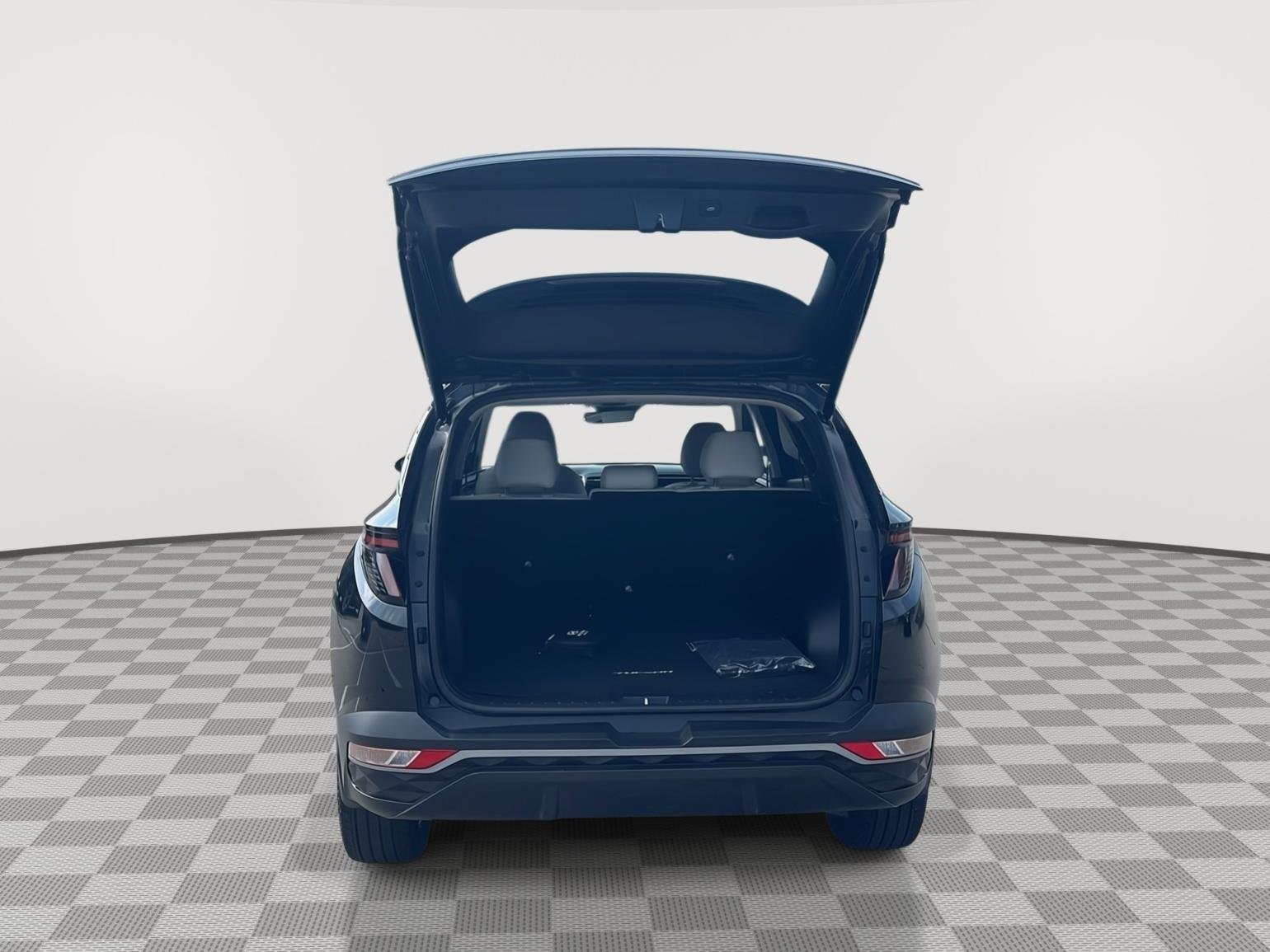 Used 2024 Black Pearl Hyundai SEL image 32