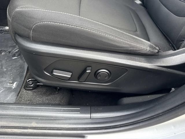 Used 2023 Shimmering Silver Hyundai SEL image 23